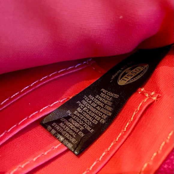 🔥Fossil Colorful Stripe Key Per id Wristlet🔥 - Picture 6 of 11